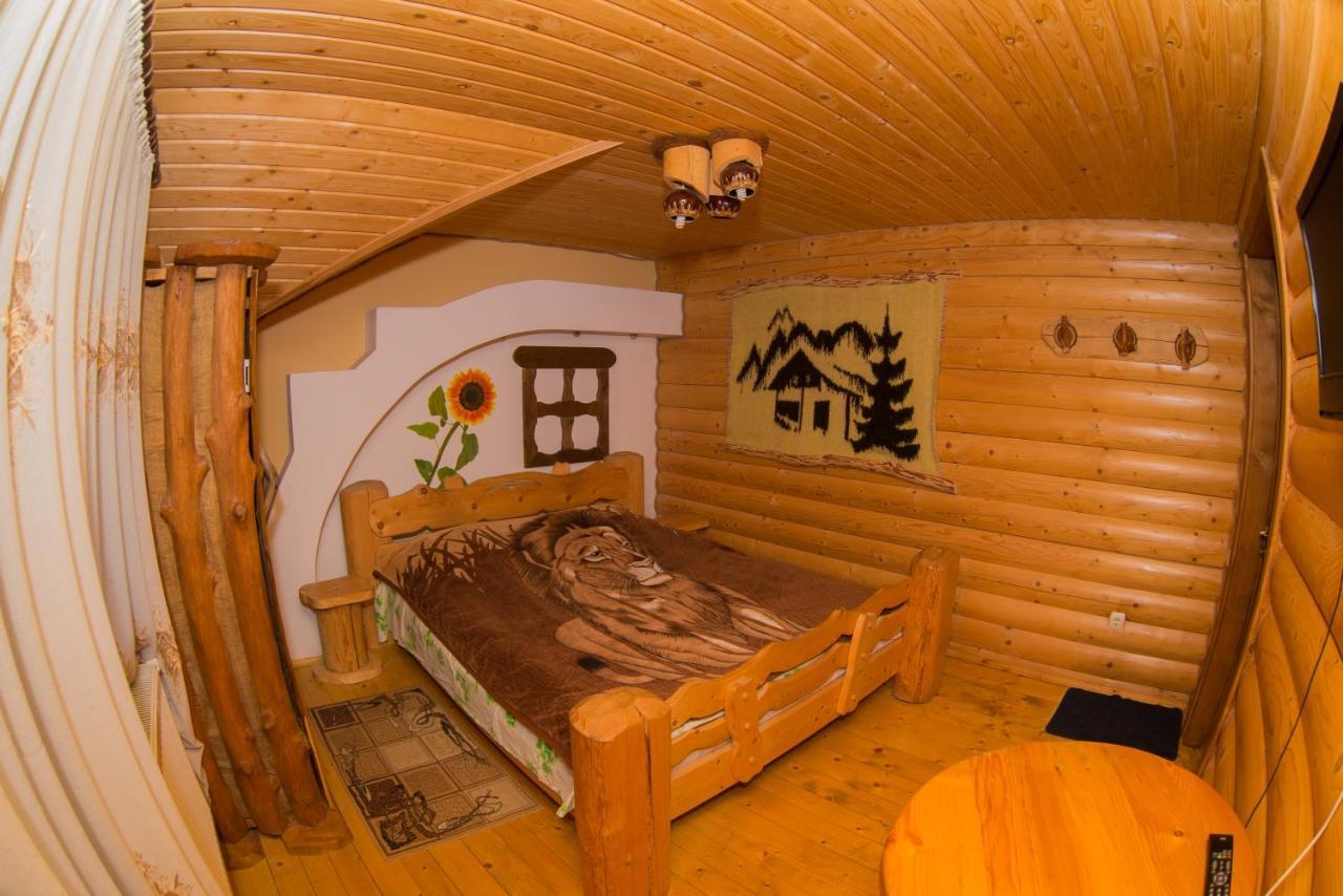 Садиба Вежа Werchowyna Exterior foto